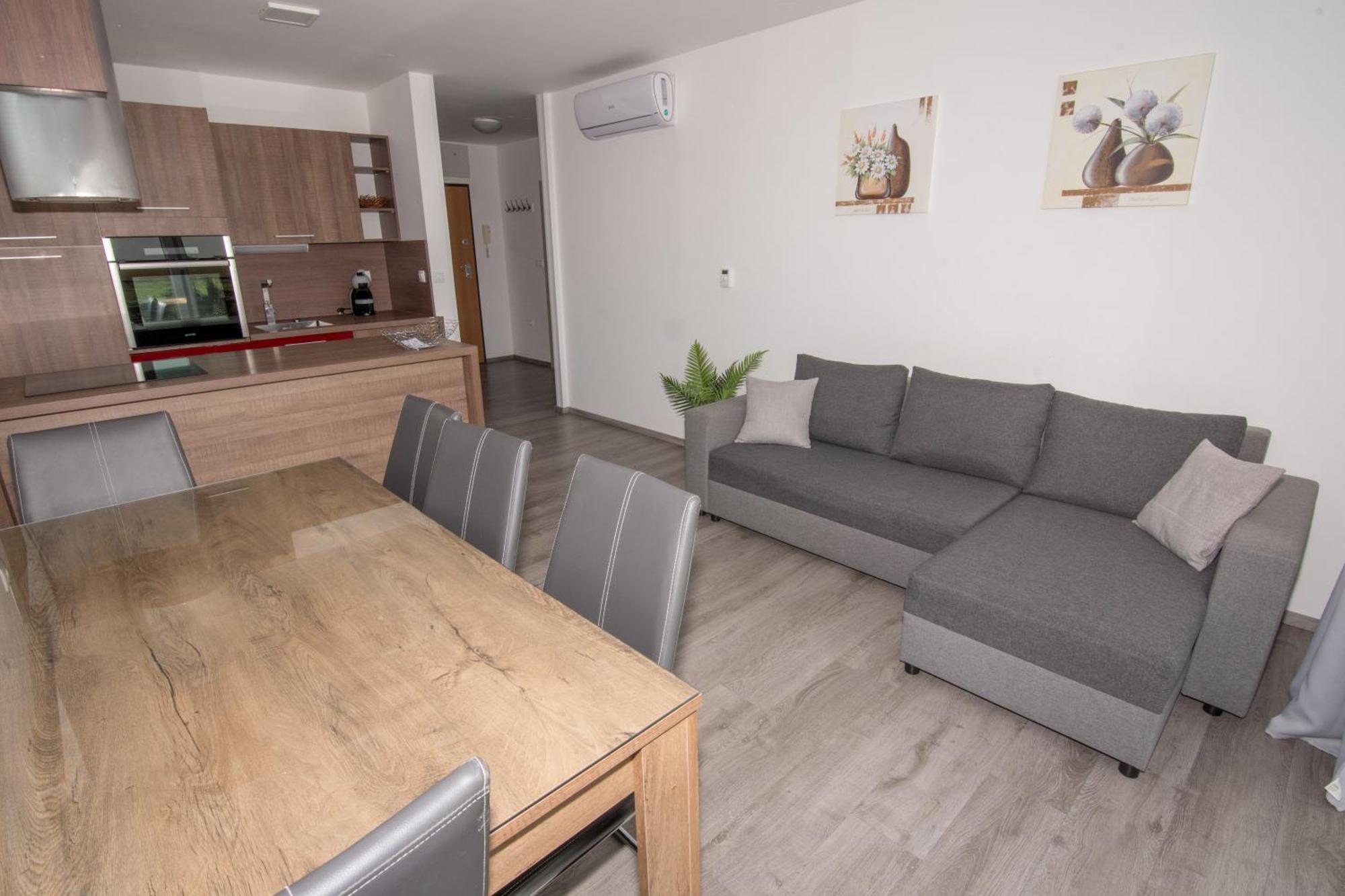 Apartmaji Aida 摩拉瓦托普利采 外观 照片